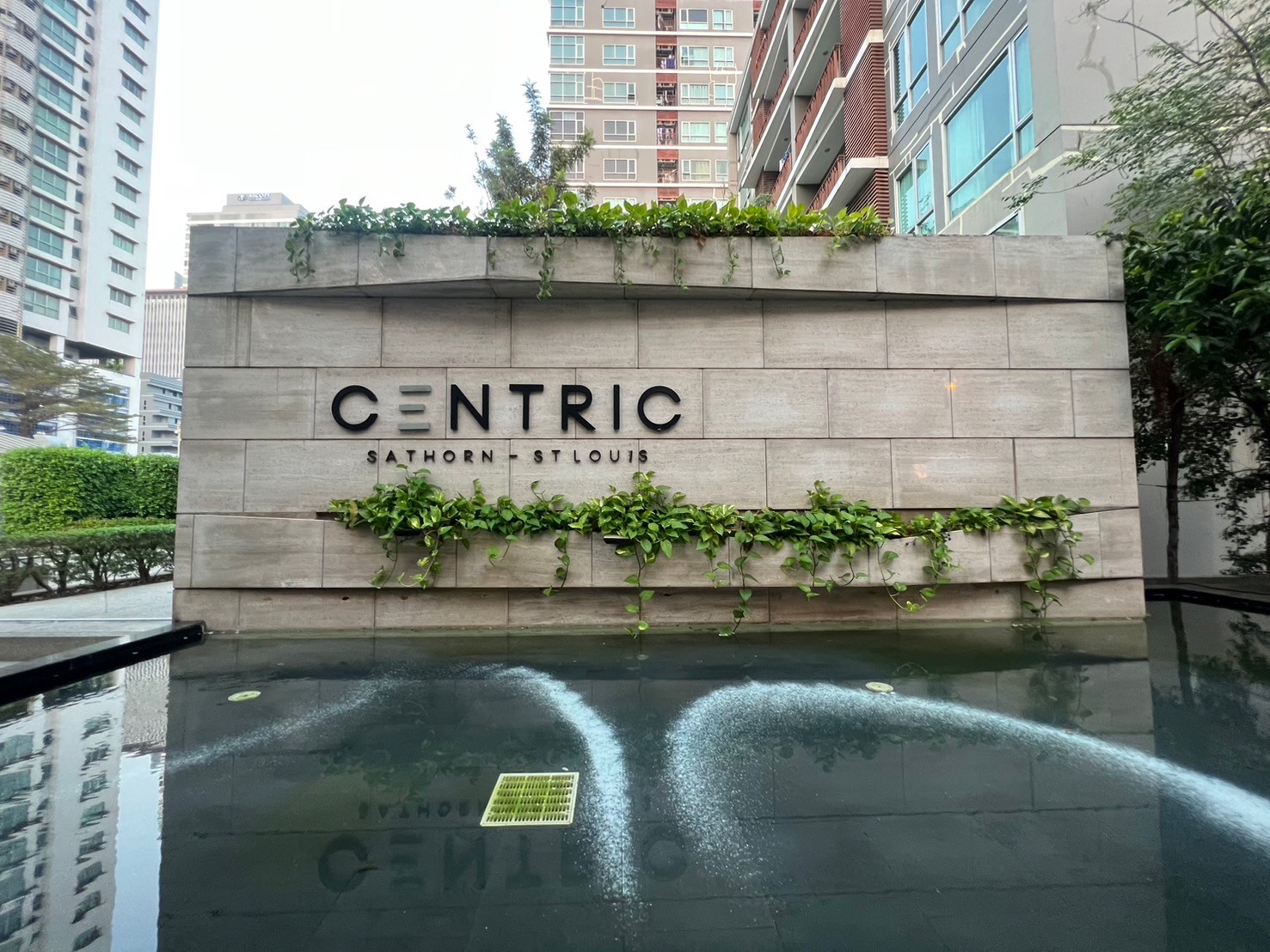 LINE_ALBUM_Centric Sathorn_250213_1