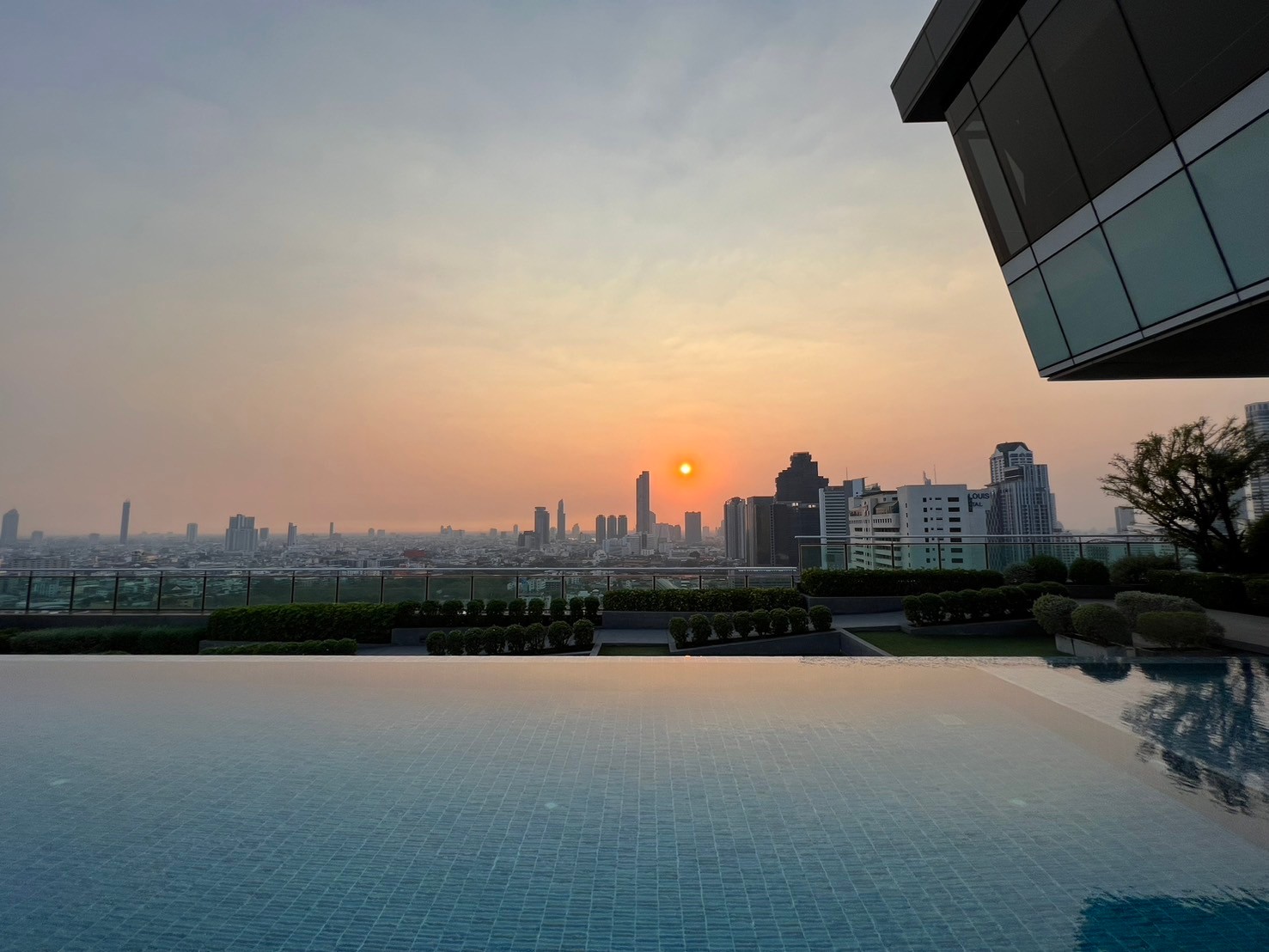 LINE_ALBUM_Centric Sathorn_250213_7