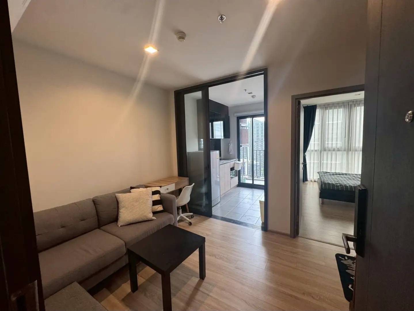 image-10-11